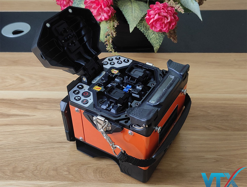 may-han-cap-quang-skycom-mini-v6s-4