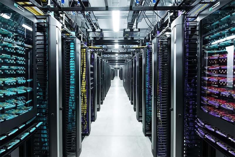 thường xuyên vệ sinh hệ thống tủ rack