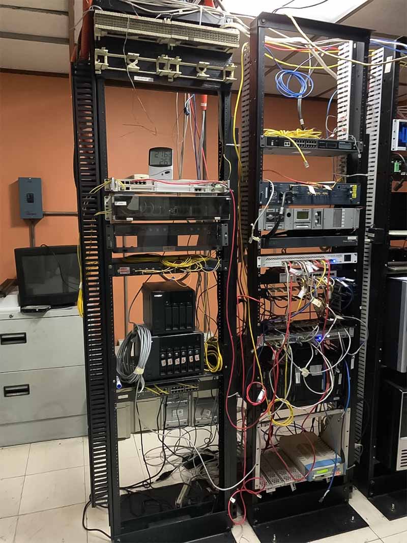 ứng dụng của tủ open rack 2 cột